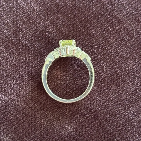 White Gold Plated Women's Ring with Canary Yellow and Clear Crystals - Picture 3 of 5